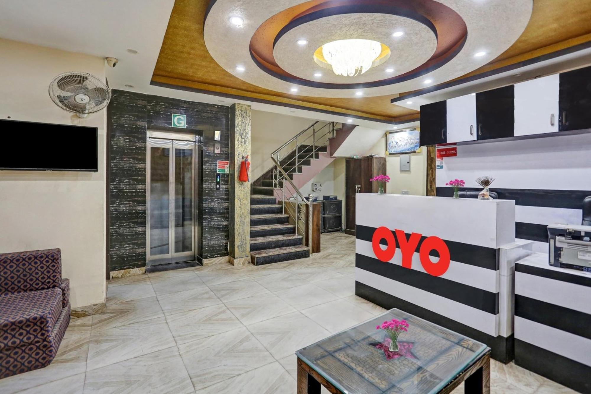 Hotel O Hotel Blue Orchid Нью-Дели Экстерьер фото
